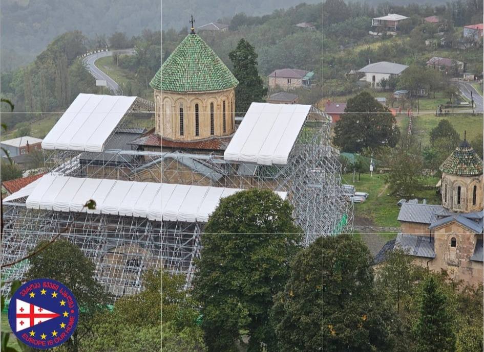 “სამუშაოების მხოლოდ ნაწილია შესრულებული, არცერთი კედელი შეფუთული არ არის, ვადები ისევ დაირღვა”